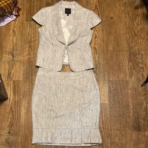 The Limited Tan and White Pleated Pencil Skirt Set